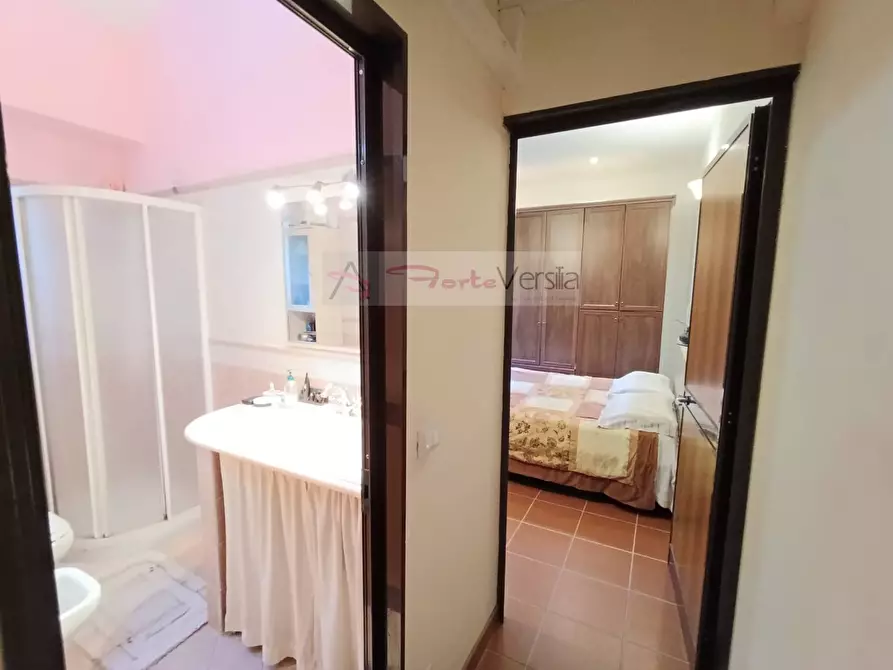 Immagine 12 di Casa indipendente in vendita  a Pietrasanta