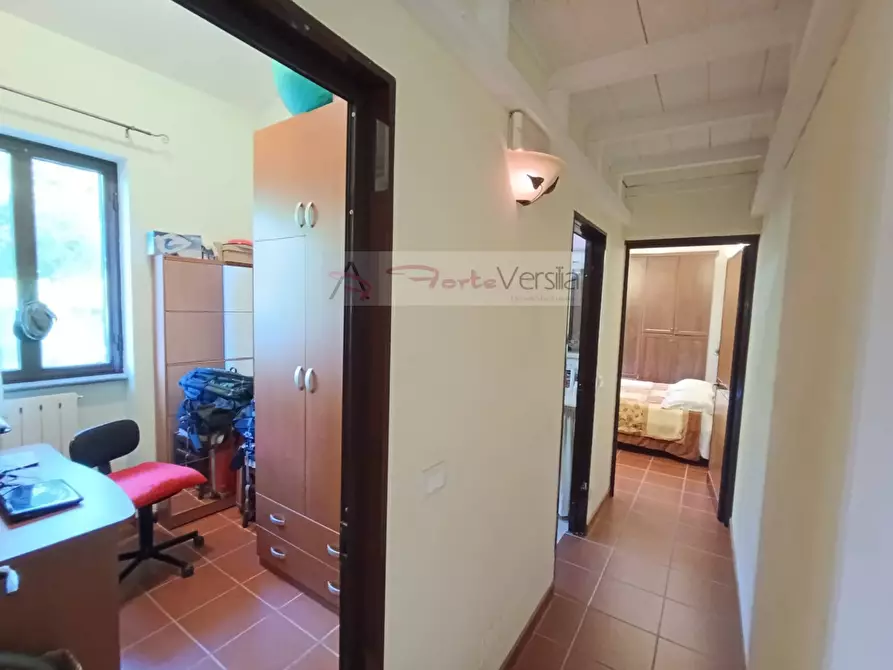 Immagine 9 di Casa indipendente in vendita  a Pietrasanta