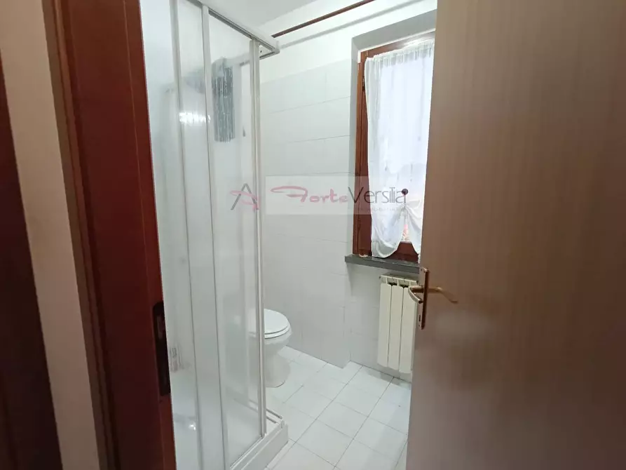 Immagine 9 di Villetta a schiera in vendita  a Forte Dei Marmi