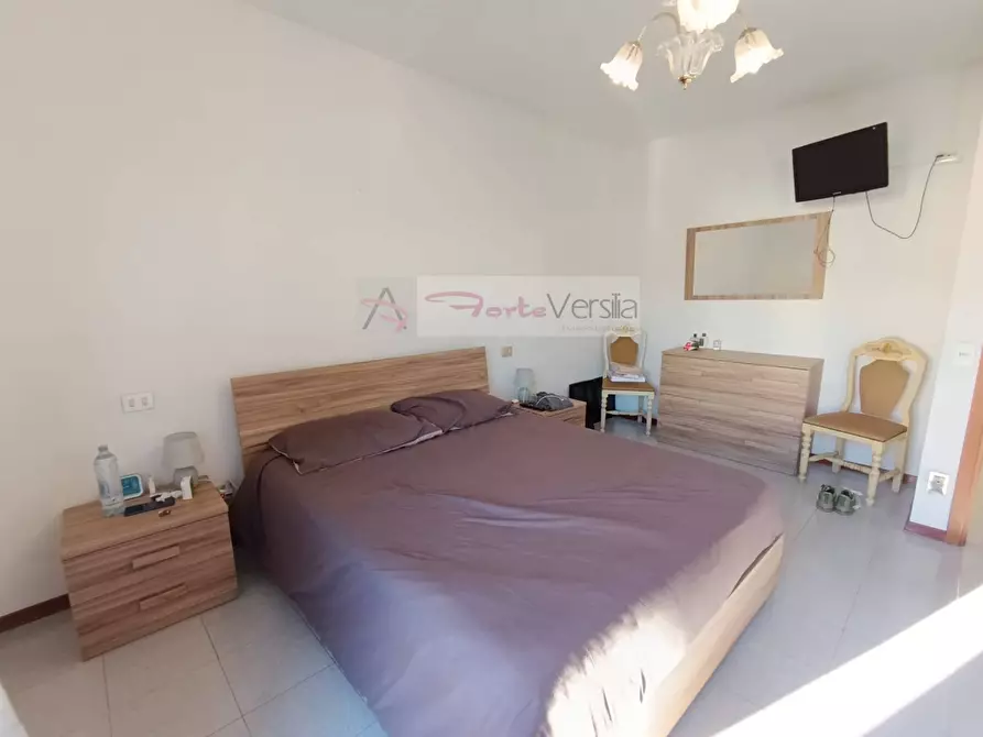 Immagine 19 di Villetta a schiera in vendita  a Forte Dei Marmi