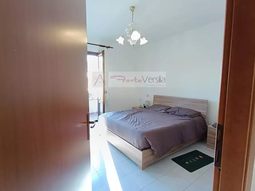 Immagine 18 di Villetta a schiera in vendita  a Forte Dei Marmi