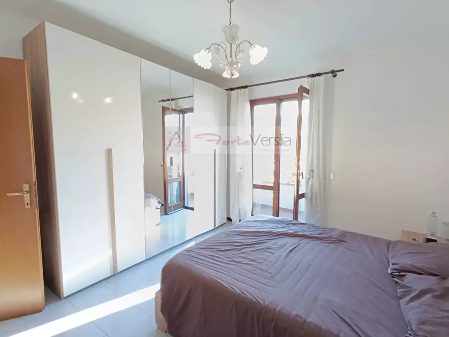 Immagine 21 di Villetta a schiera in vendita  a Forte Dei Marmi