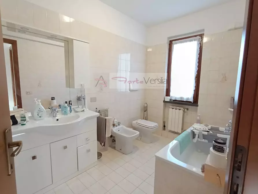 Immagine 15 di Villetta a schiera in vendita  a Forte Dei Marmi