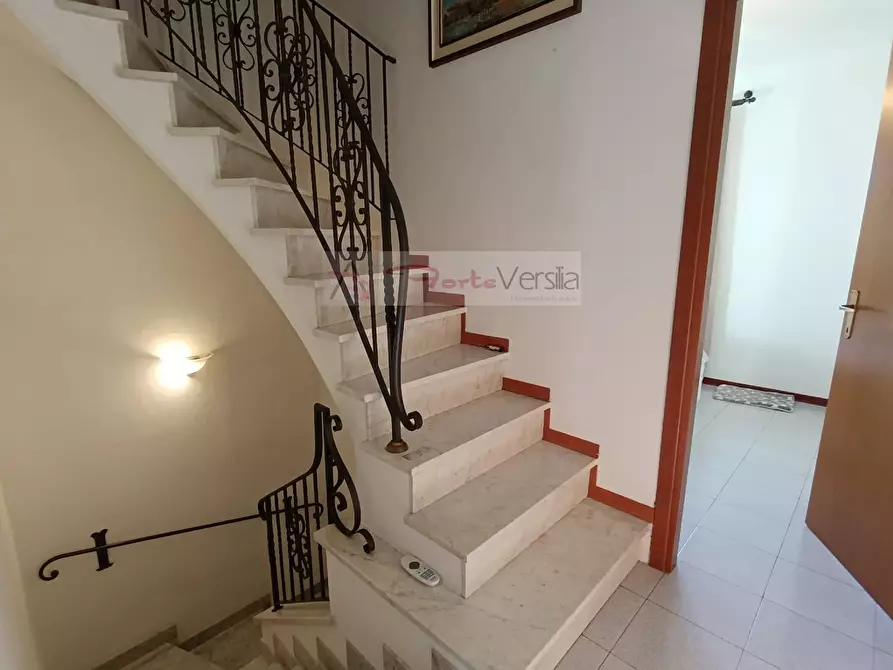 Immagine 13 di Villetta a schiera in vendita  a Forte Dei Marmi