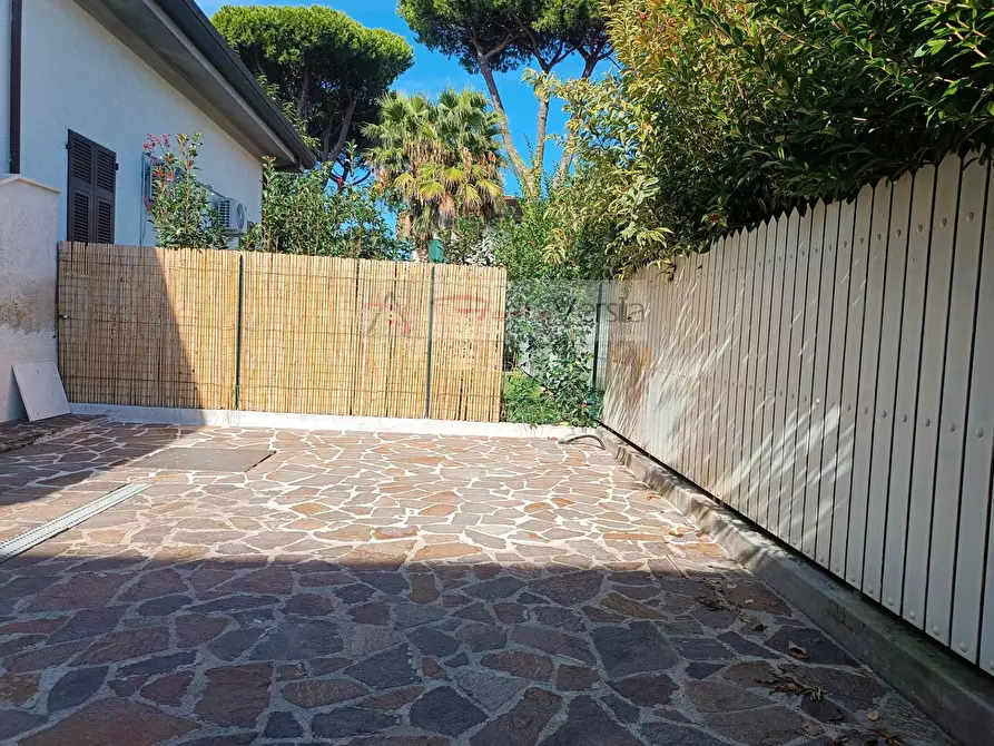 Immagine 27 di Villa in vendita  a Forte Dei Marmi