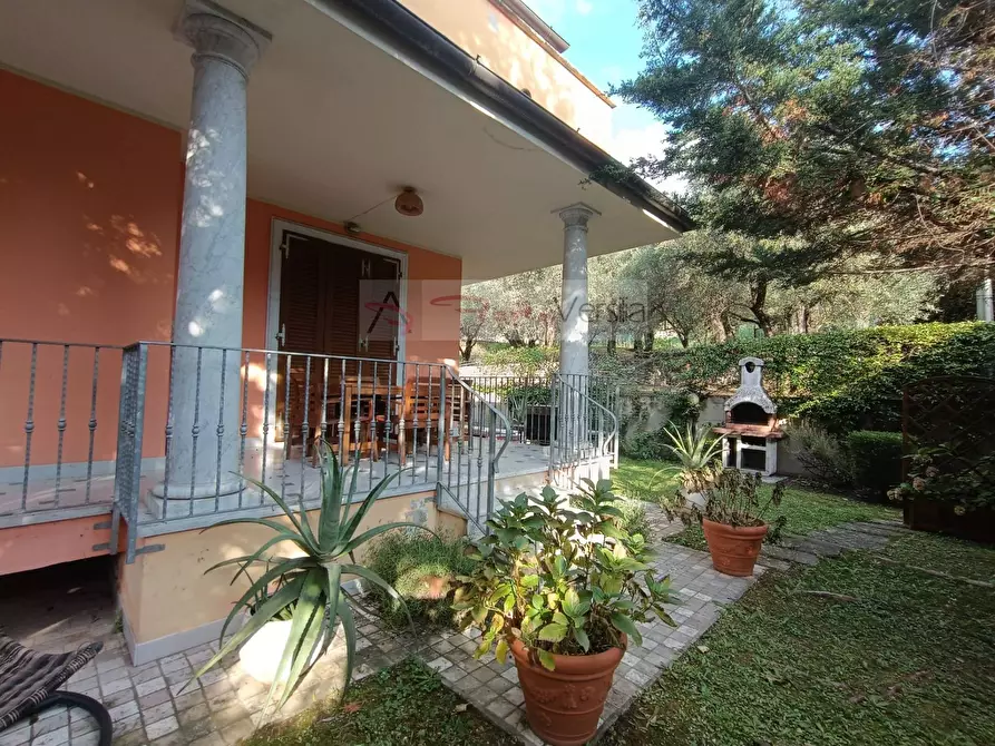 Immagine 4 di Villetta a schiera in vendita  a Seravezza