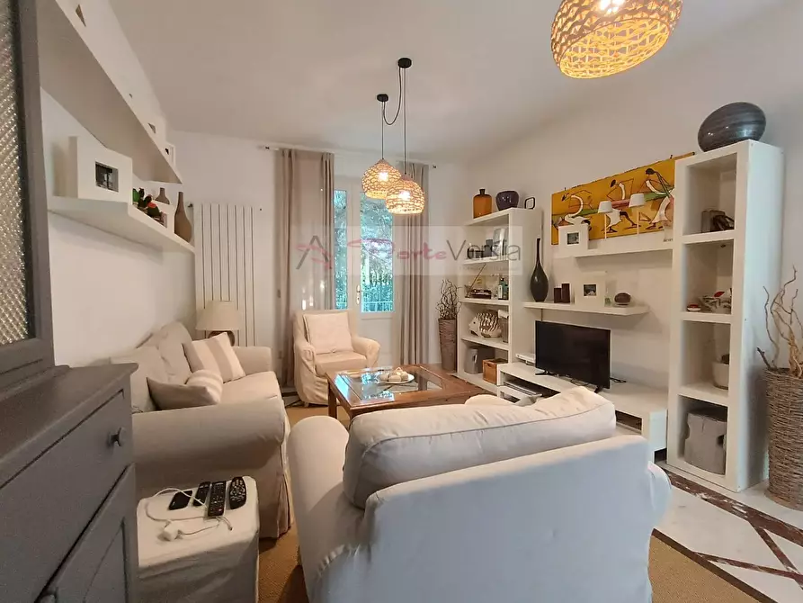 Immagine 8 di Villetta a schiera in vendita  a Seravezza