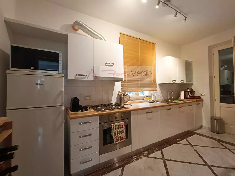 Immagine 11 di Villetta a schiera in vendita  a Seravezza