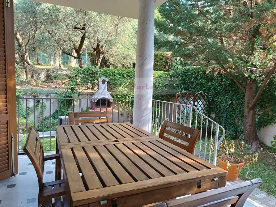 Immagine 16 di Villetta a schiera in vendita  a Seravezza