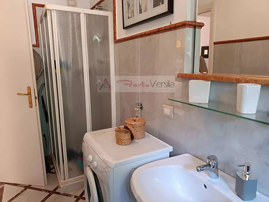 Immagine 22 di Villetta a schiera in vendita  a Seravezza