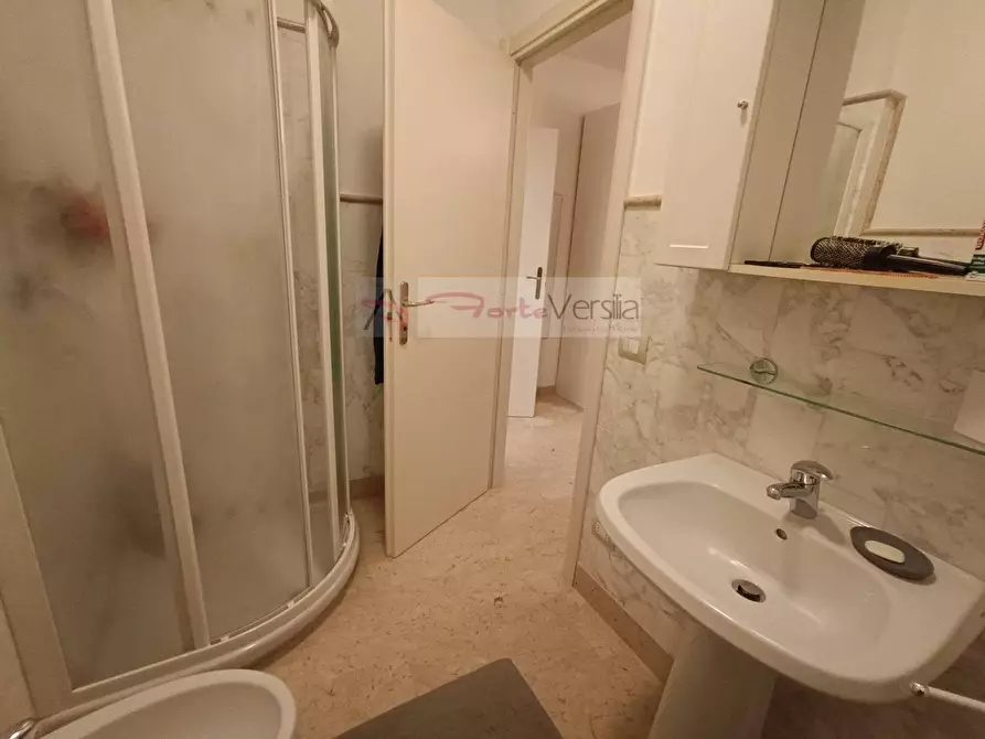 Immagine 25 di Villetta a schiera in vendita  a Seravezza