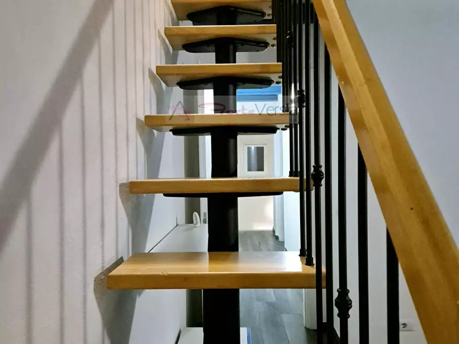 Immagine 12 di Villa in vendita  a Carrara