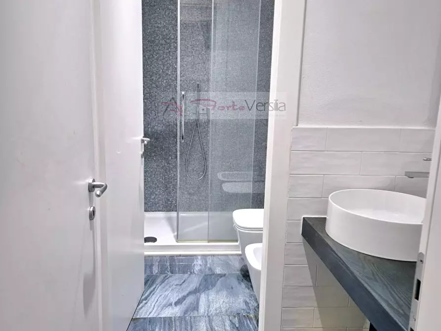 Immagine 20 di Villa in vendita  a Carrara