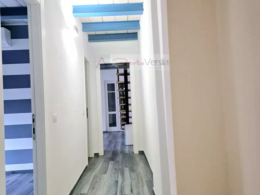 Immagine 14 di Villa in vendita  a Carrara