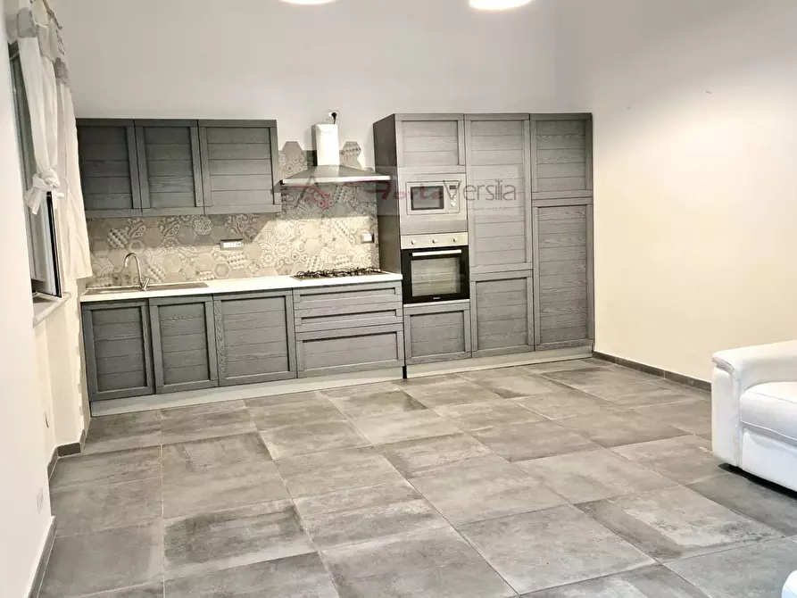 Immagine 2 di Villa in vendita  a Carrara