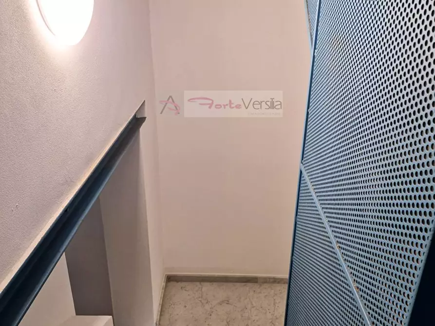 Immagine 24 di Villa in vendita  a Carrara