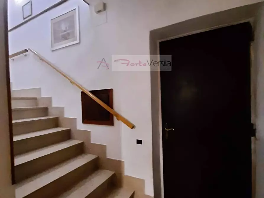 Immagine 4 di Casa semindipendente in vendita  a Montignoso