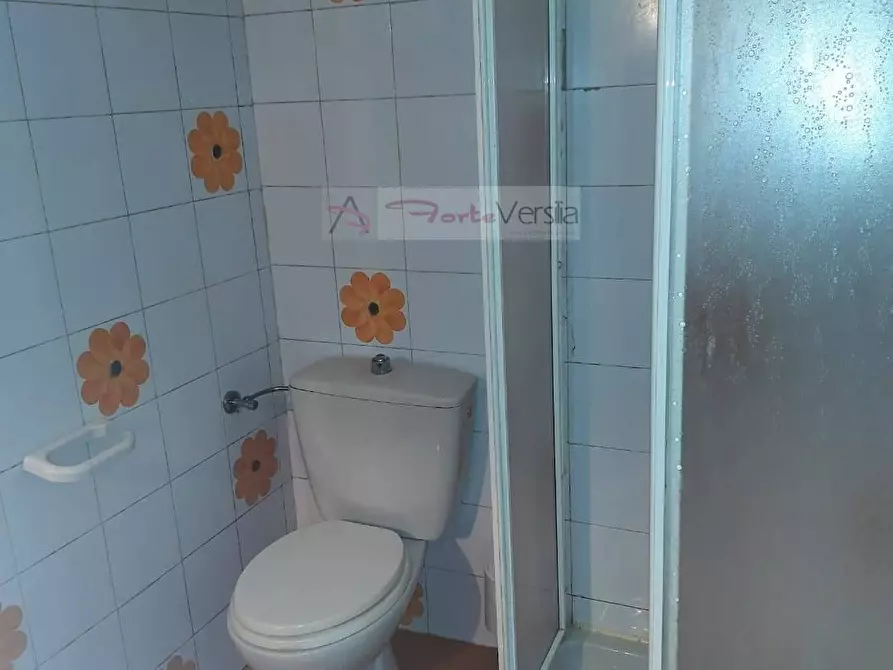 Immagine 11 di Casa semindipendente in vendita  a Montignoso