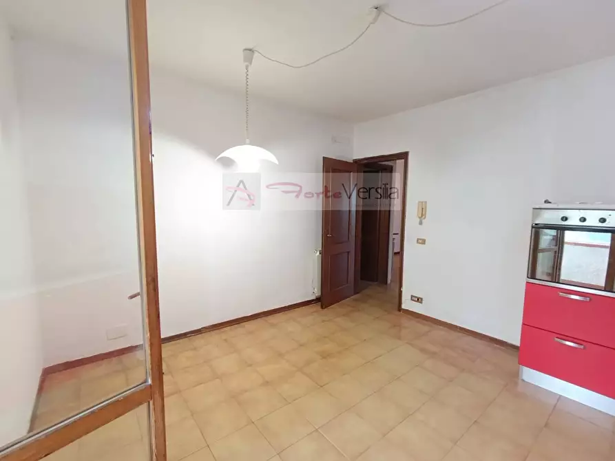 Immagine 11 di Villetta a schiera in vendita  a Pietrasanta