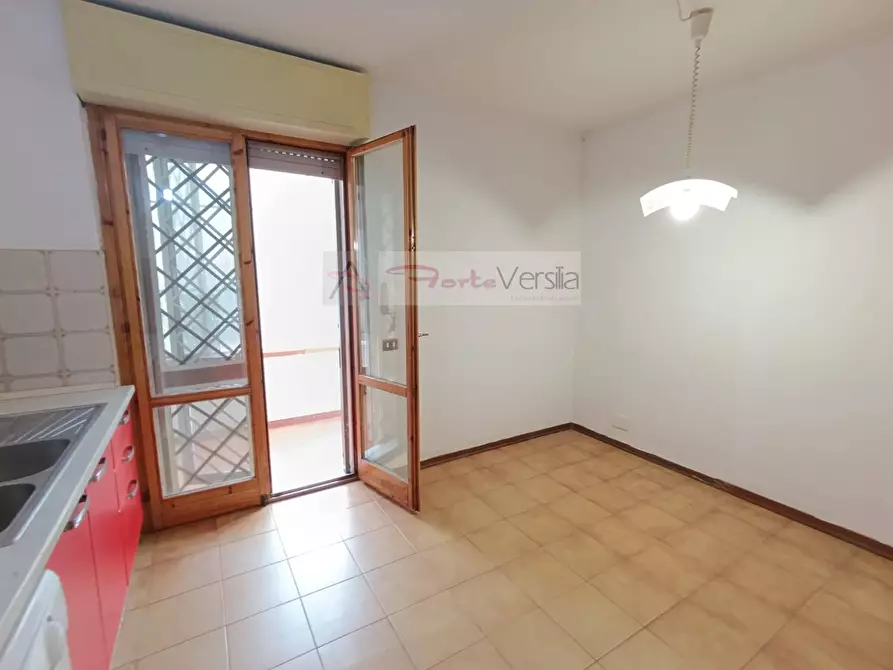 Immagine 15 di Villetta a schiera in vendita  a Pietrasanta