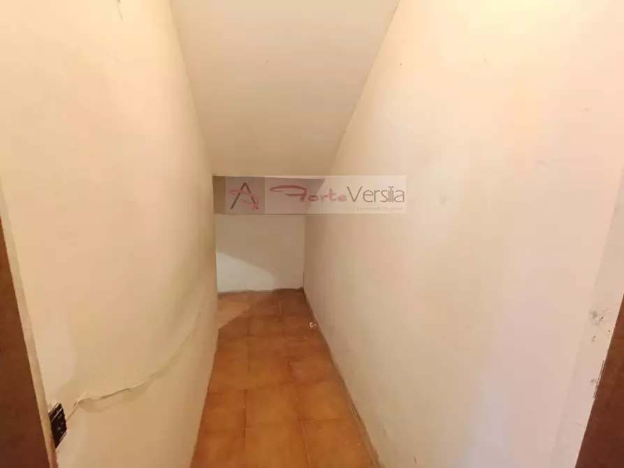 Immagine 8 di Villetta a schiera in vendita  a Pietrasanta