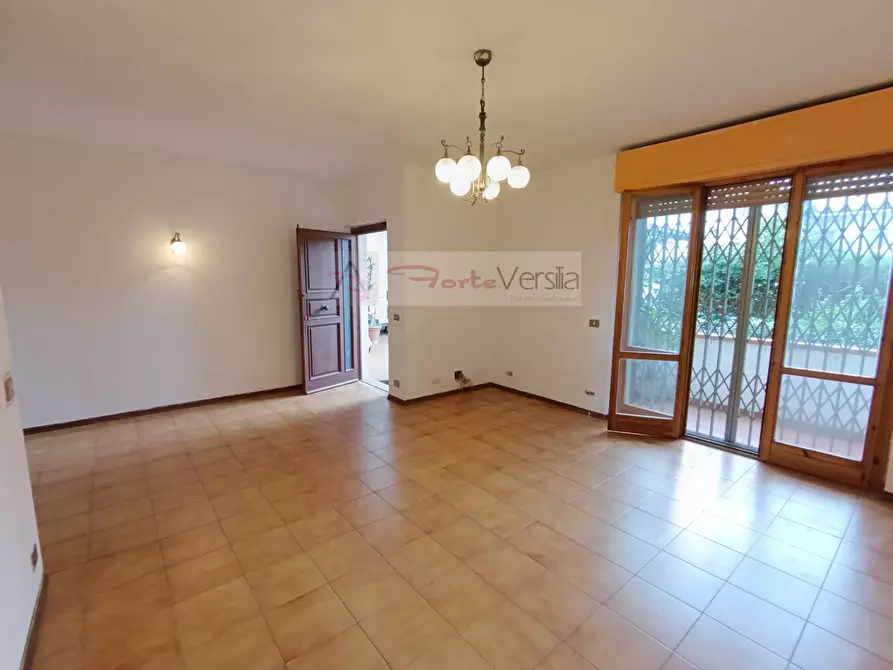 Immagine 4 di Villetta a schiera in vendita  a Pietrasanta