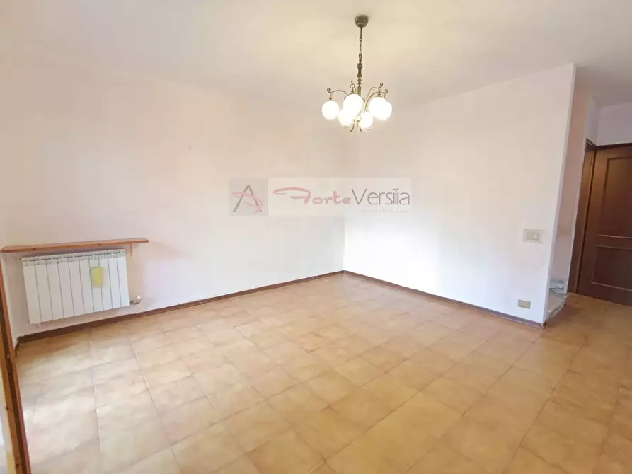 Immagine 5 di Villetta a schiera in vendita  a Pietrasanta