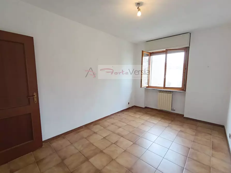 Immagine 22 di Villetta a schiera in vendita  a Pietrasanta