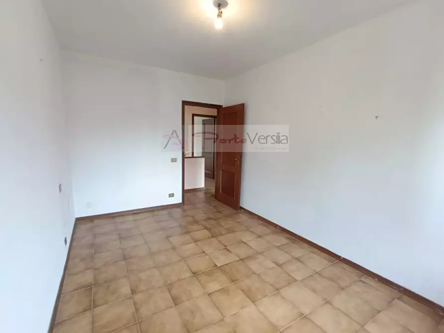 Immagine 23 di Villetta a schiera in vendita  a Pietrasanta