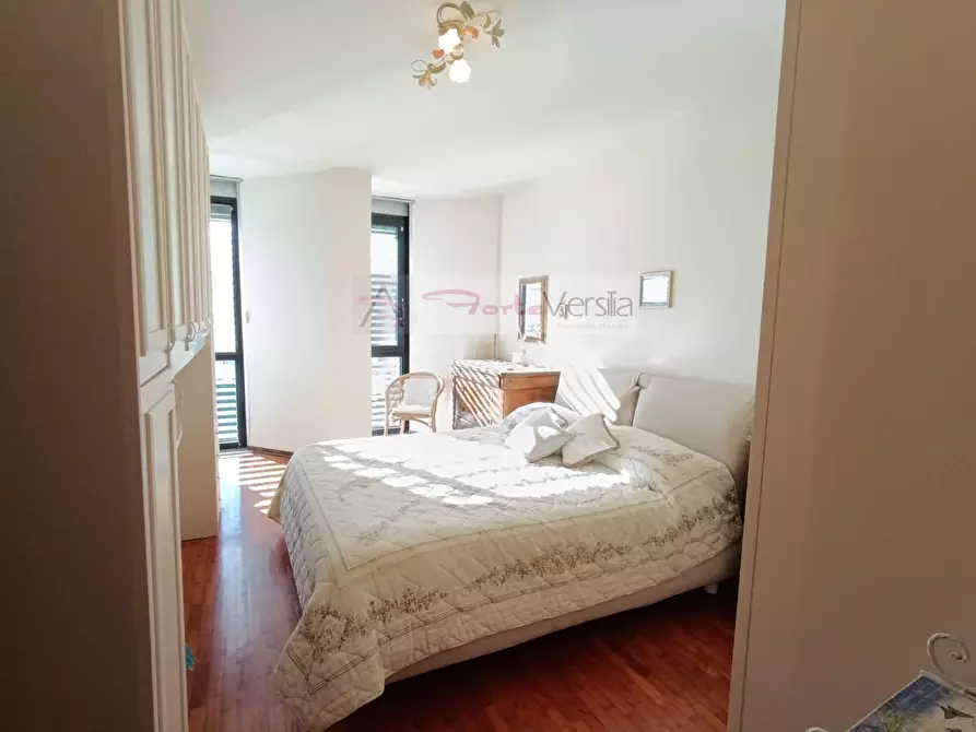 Immagine 17 di Appartamento in vendita  a Forte Dei Marmi