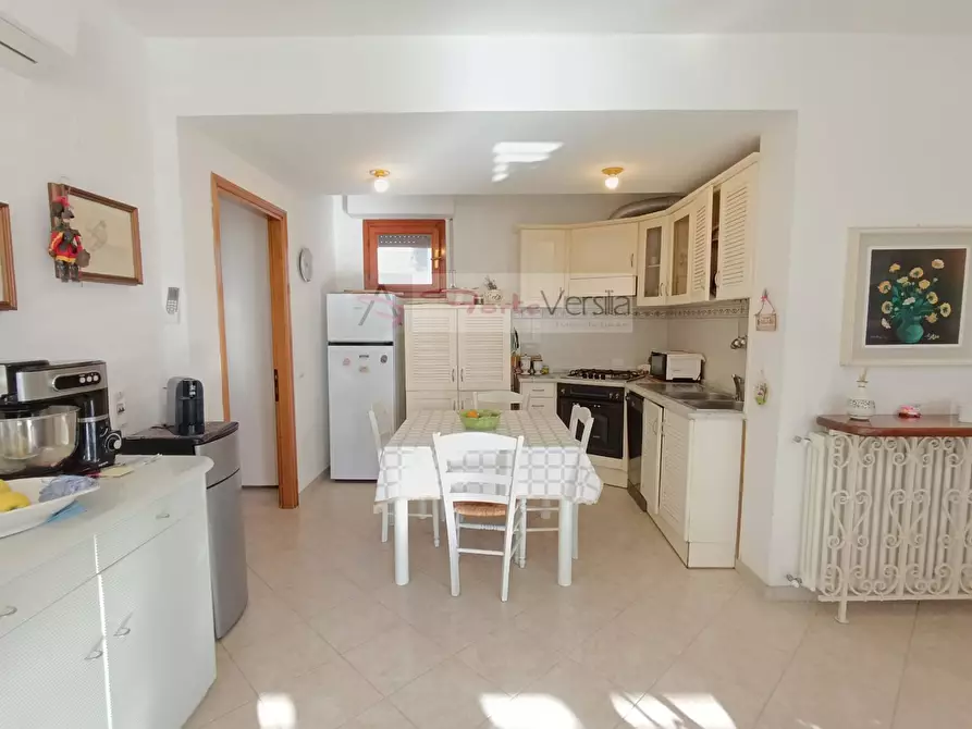 Immagine 6 di Appartamento in vendita  a Forte Dei Marmi