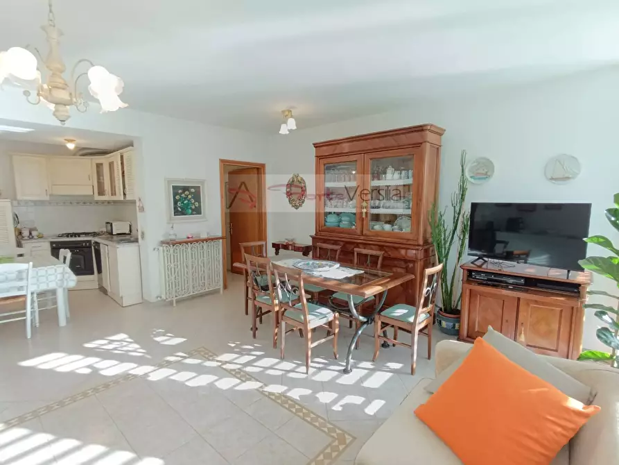 Immagine 4 di Appartamento in vendita  a Forte Dei Marmi