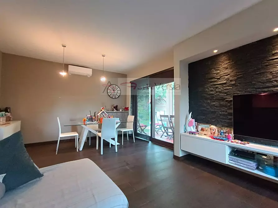 Immagine 2 di Villetta a schiera in vendita  a Carrara