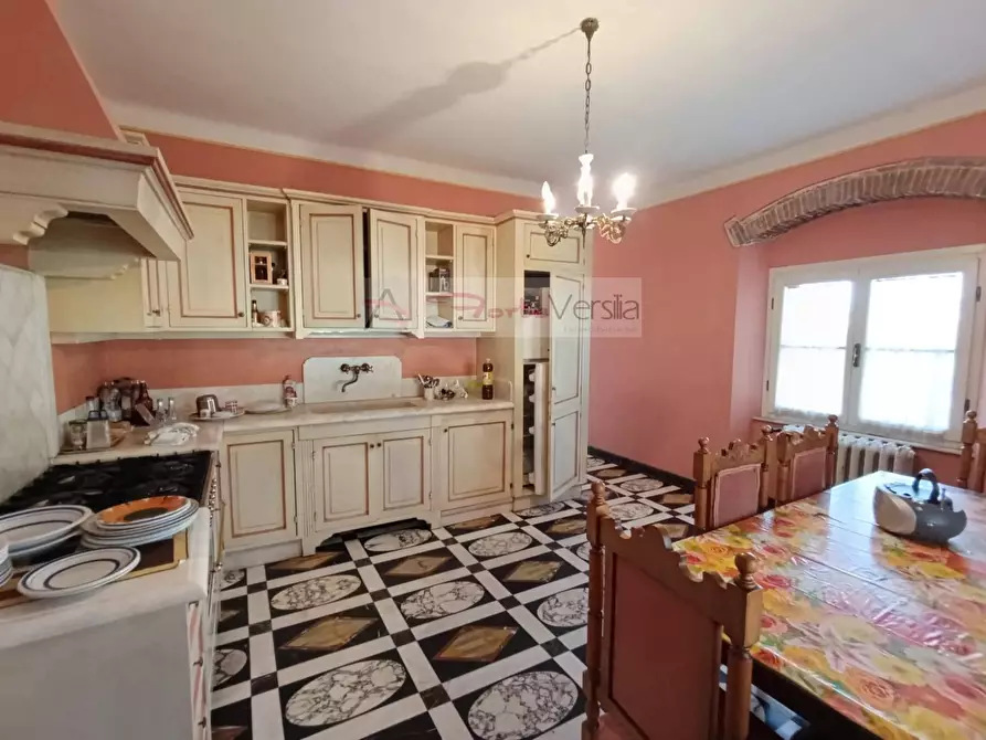 Immagine 9 di Appartamento in vendita  a Pietrasanta