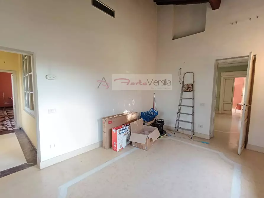 Immagine 14 di Appartamento in vendita  a Pietrasanta