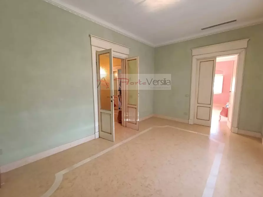 Immagine 17 di Appartamento in vendita  a Pietrasanta