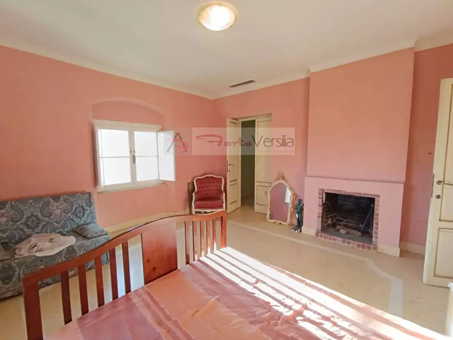 Immagine 24 di Appartamento in vendita  a Pietrasanta