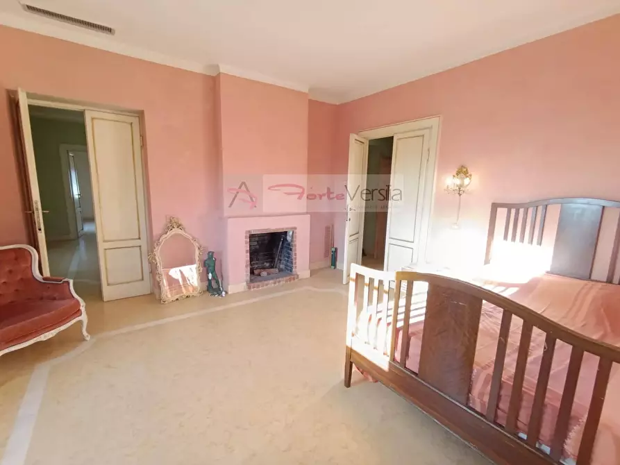 Immagine 23 di Appartamento in vendita  a Pietrasanta