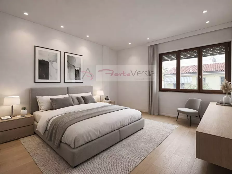 Immagine 2 di Appartamento in vendita  a Massa