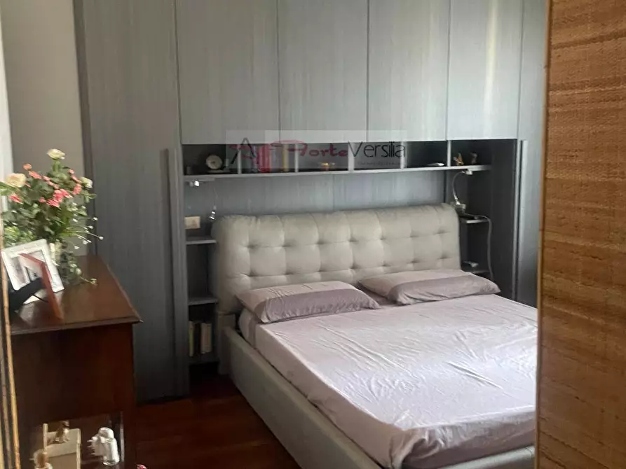 Immagine 6 di Villa in vendita  a Forte Dei Marmi