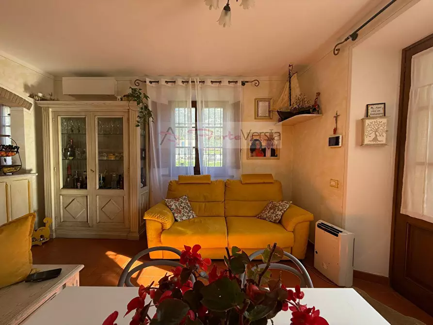 Immagine 4 di Casa semindipendente in vendita  a Seravezza