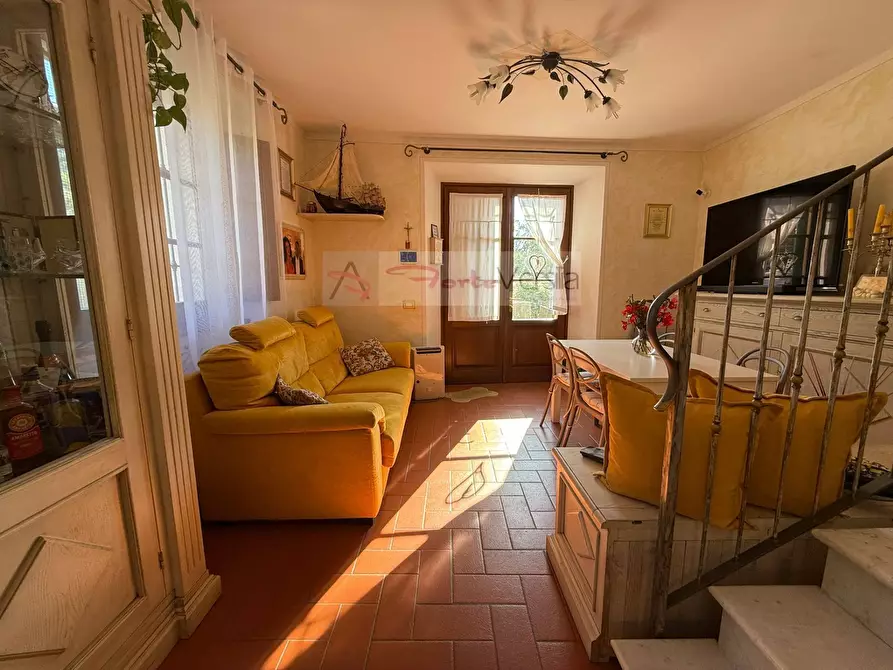 Immagine 5 di Casa semindipendente in vendita  a Seravezza