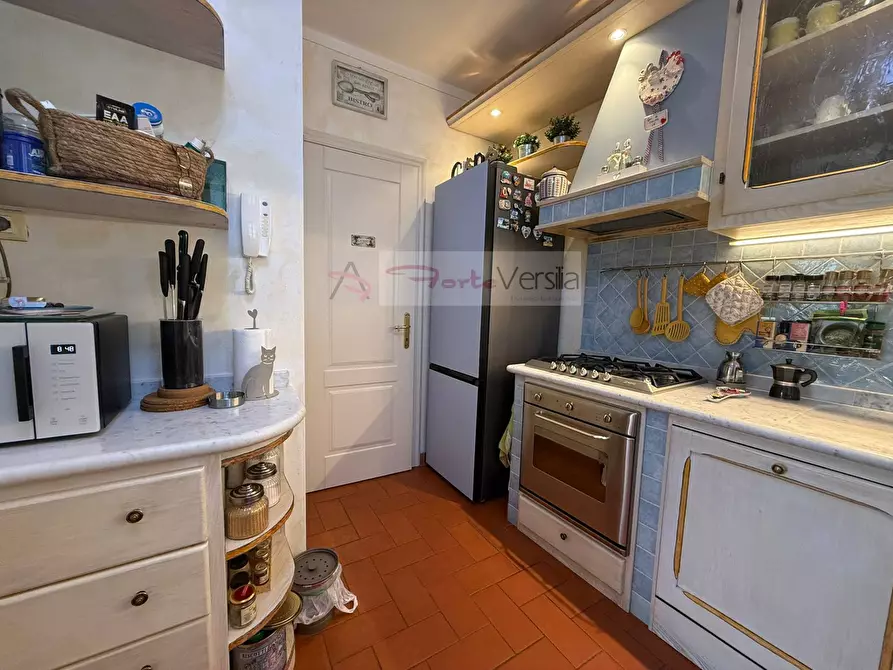 Immagine 9 di Casa semindipendente in vendita  a Seravezza