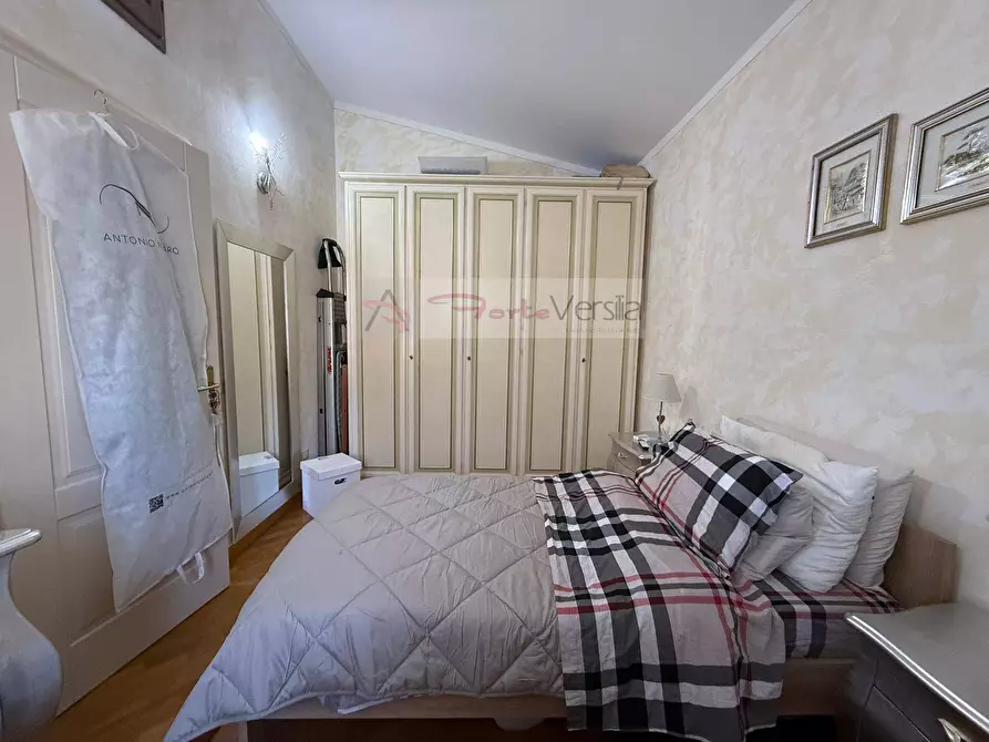 Immagine 17 di Casa semindipendente in vendita  a Seravezza