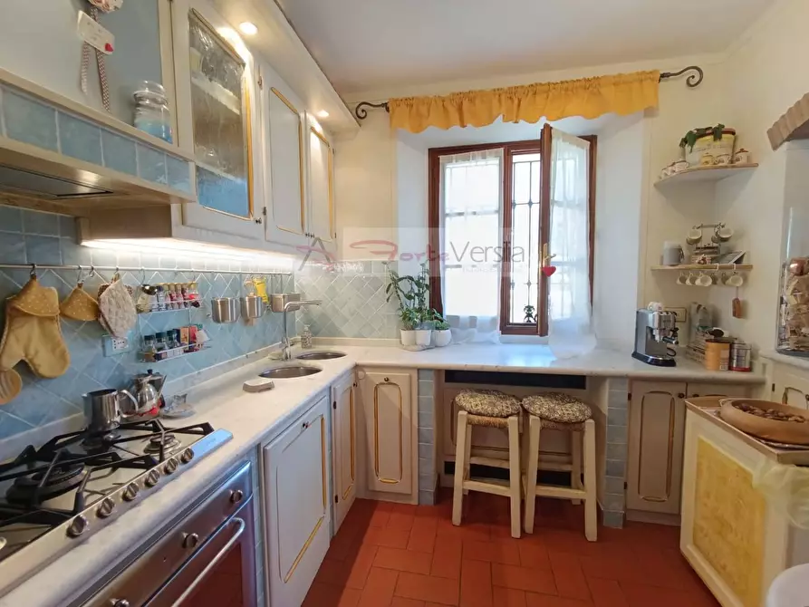 Immagine 10 di Casa semindipendente in vendita  a Seravezza