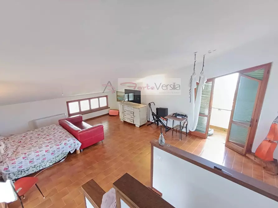 Immagine 28 di Villa in vendita  a Montignoso