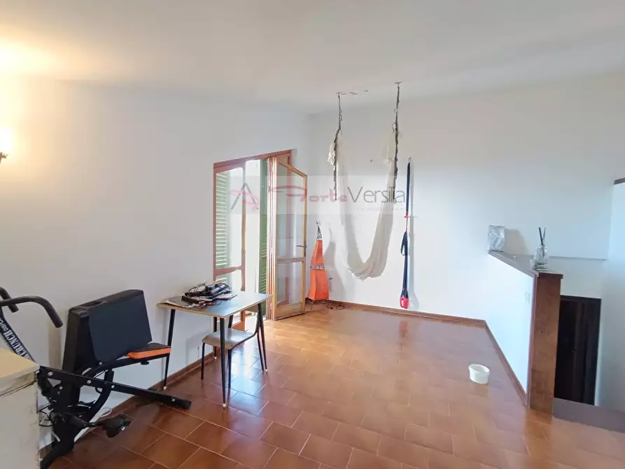 Immagine 25 di Villa in vendita  a Montignoso