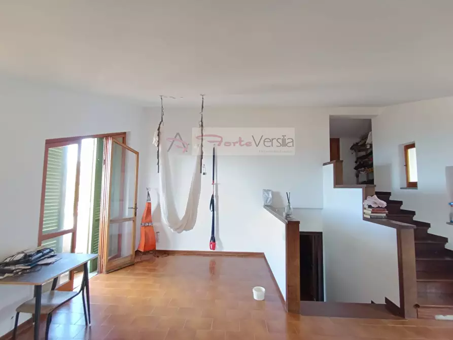 Immagine 24 di Villa in vendita  a Montignoso