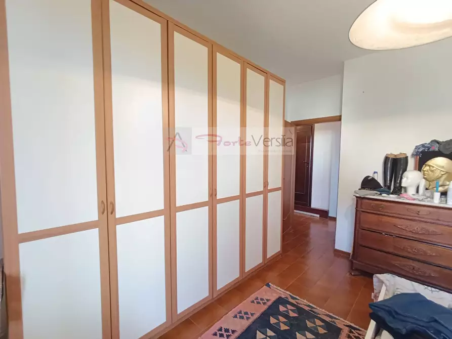 Immagine 19 di Villa in vendita  a Montignoso