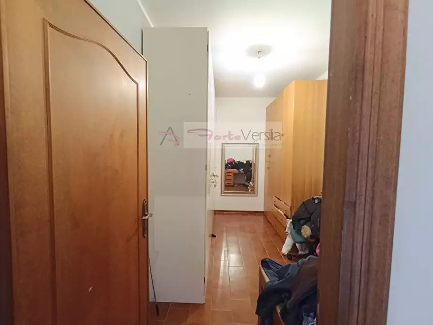 Immagine 21 di Villa in vendita  a Montignoso